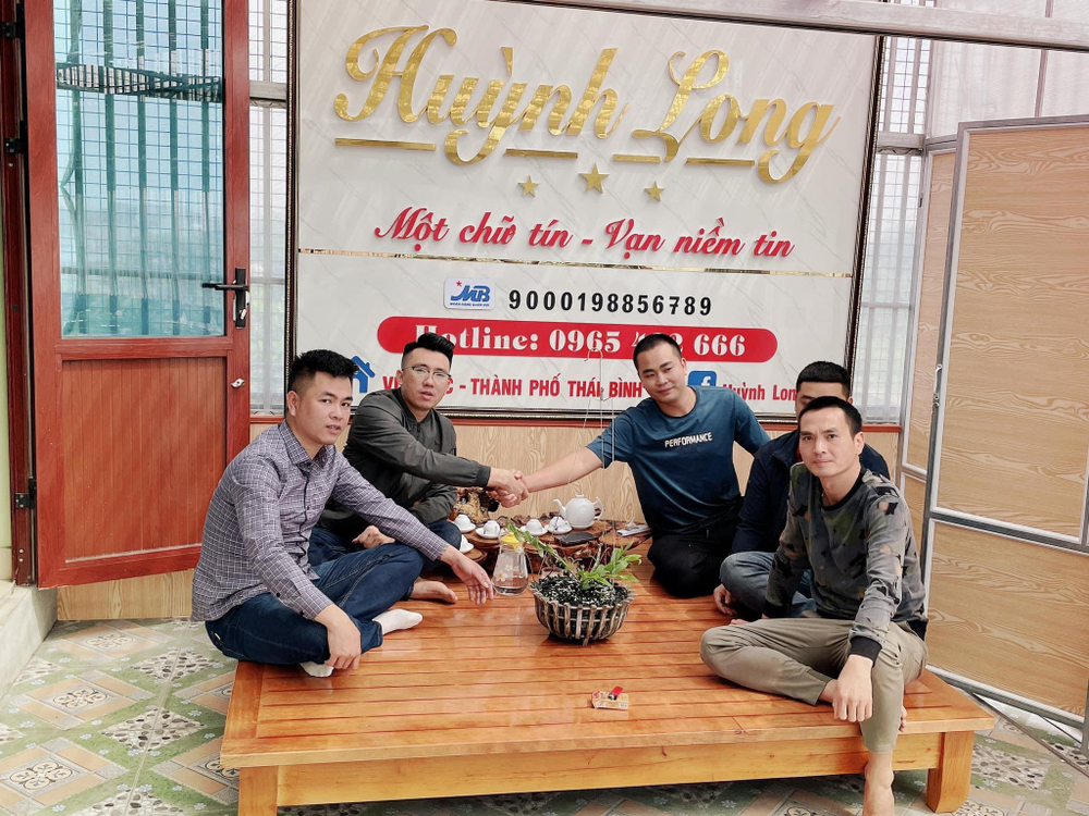 Ông chủ vườn lan Huỳnh Long và mối cơ duyên đặc biệt với hoa lan Ảnh 1