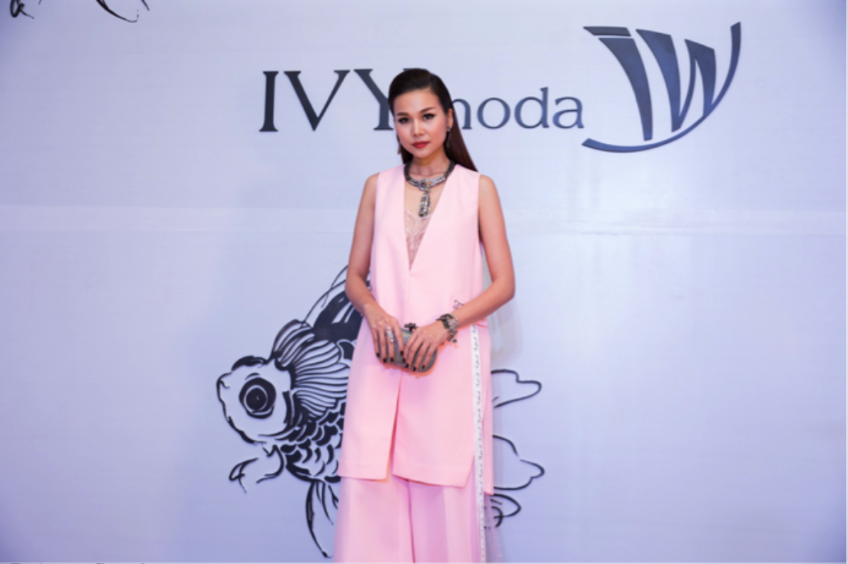 'Song Yến' dự show IVY moda Spring Summer 2017 Ảnh 4