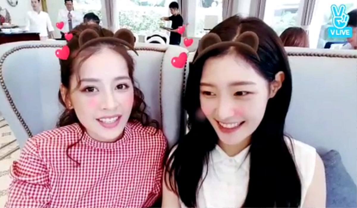 Chi Pu đọ độ đáng yêu cùng Chaeyeon Ảnh 7