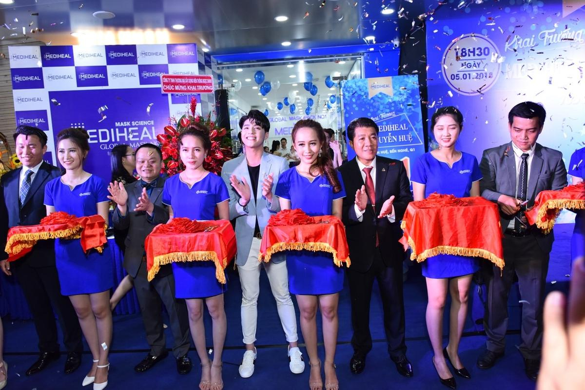 Thương hiệu mặt nạ hàng đầu Mediheal khai trương sôi động phố đi bộ Nguyễn Huệ Ảnh 1