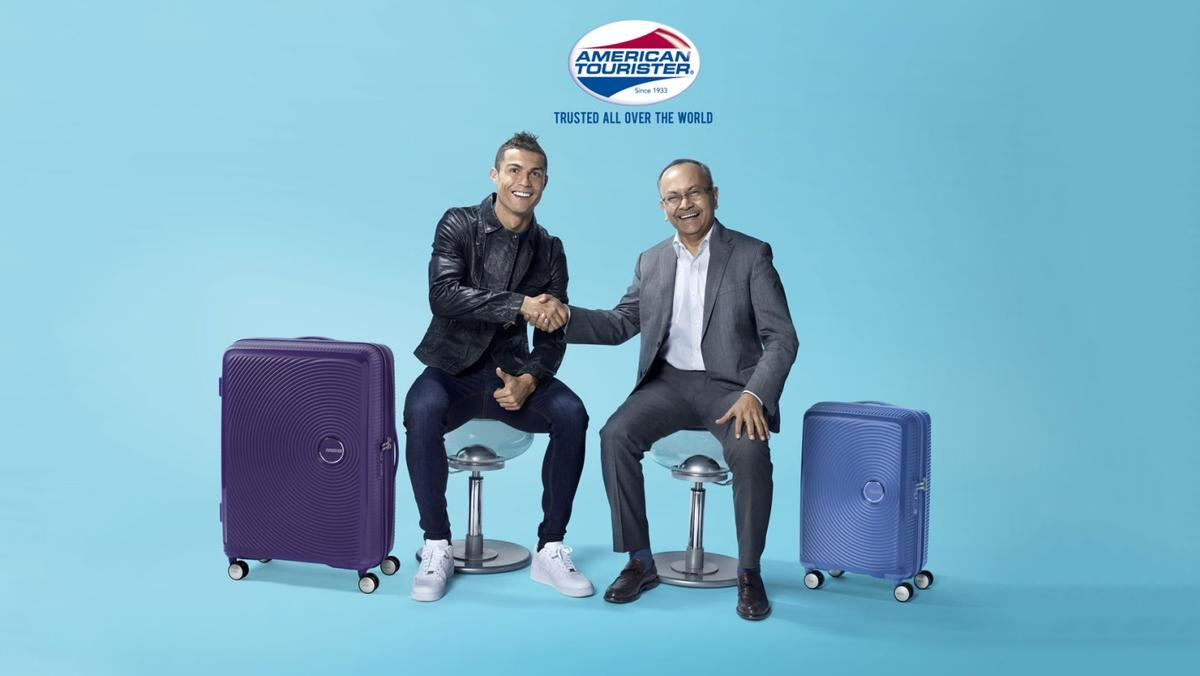 Siêu sao Cristiano Ronaldo làm Đại sứ thương hiệu cho American Tourister năm 2018 Ảnh 1