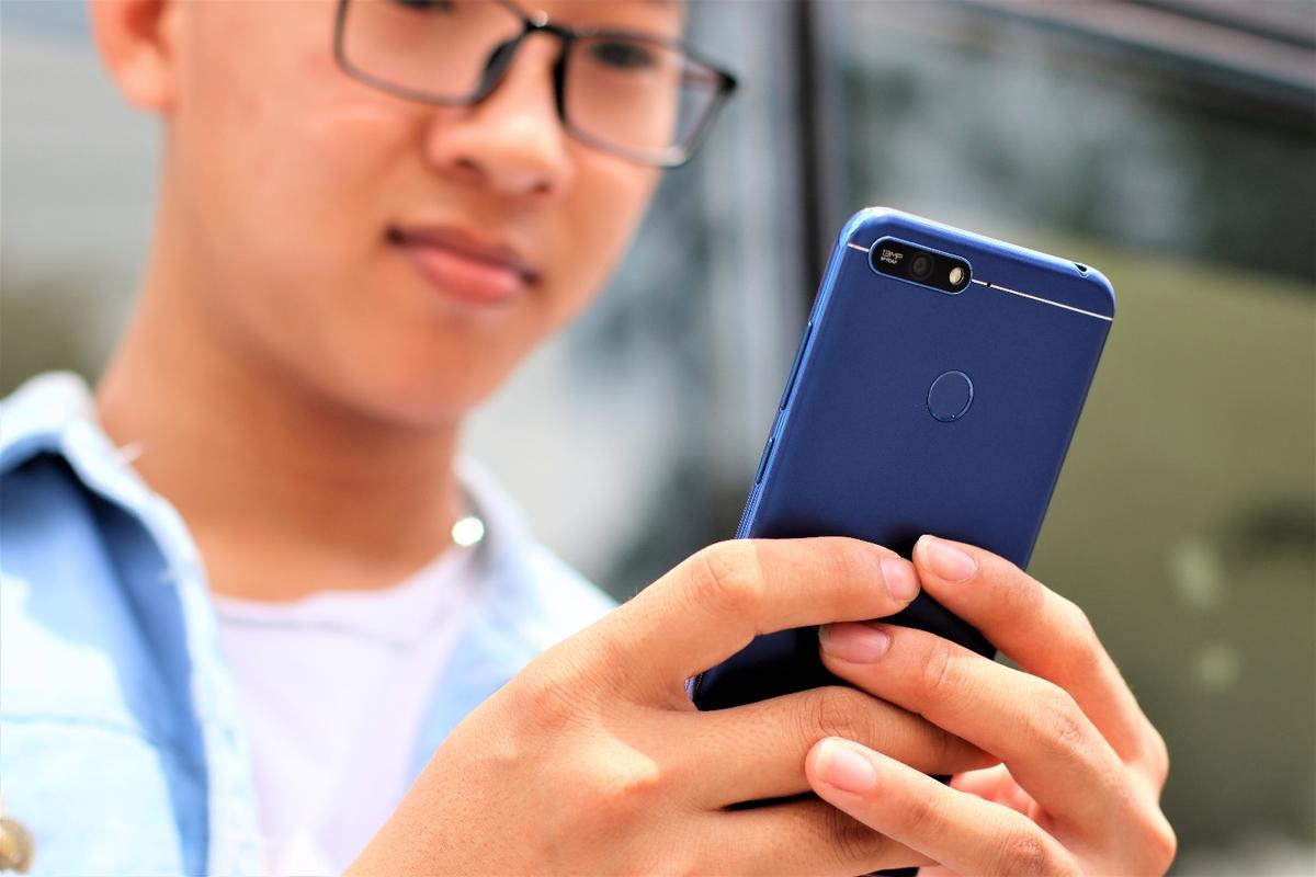 Ngắm nhìn vẻ đẹp smartphone Honor 7A giá mềm cho sinh viên Ảnh 4