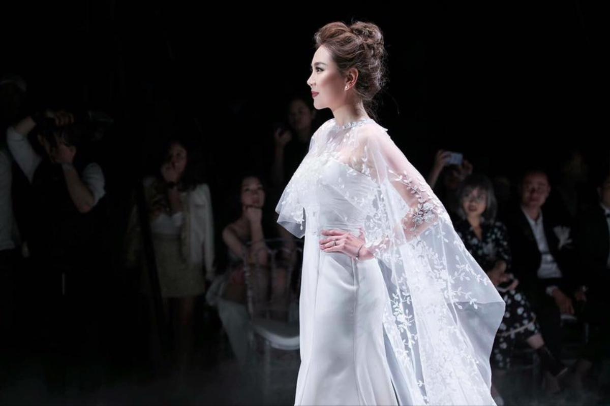 'Cô nàng thời tiết' - MC Mai Ngọc tỏa nắng rạng rỡ khi làm đại sứ thương hiệu Calla Bridal Ảnh 4