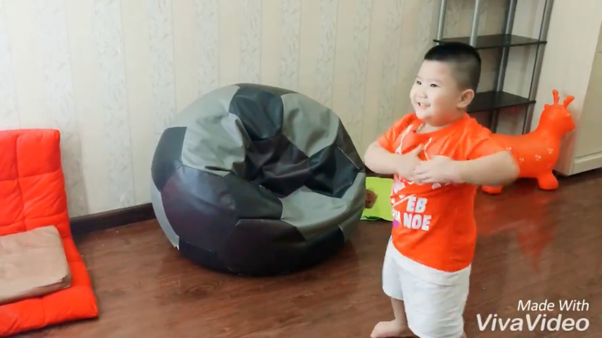 Cười nghiêng ngả trước clip 'khó đỡ' của cậu bé Khôi Mập và 'thánh diễn' Tiểu Bối Bối Ảnh 1