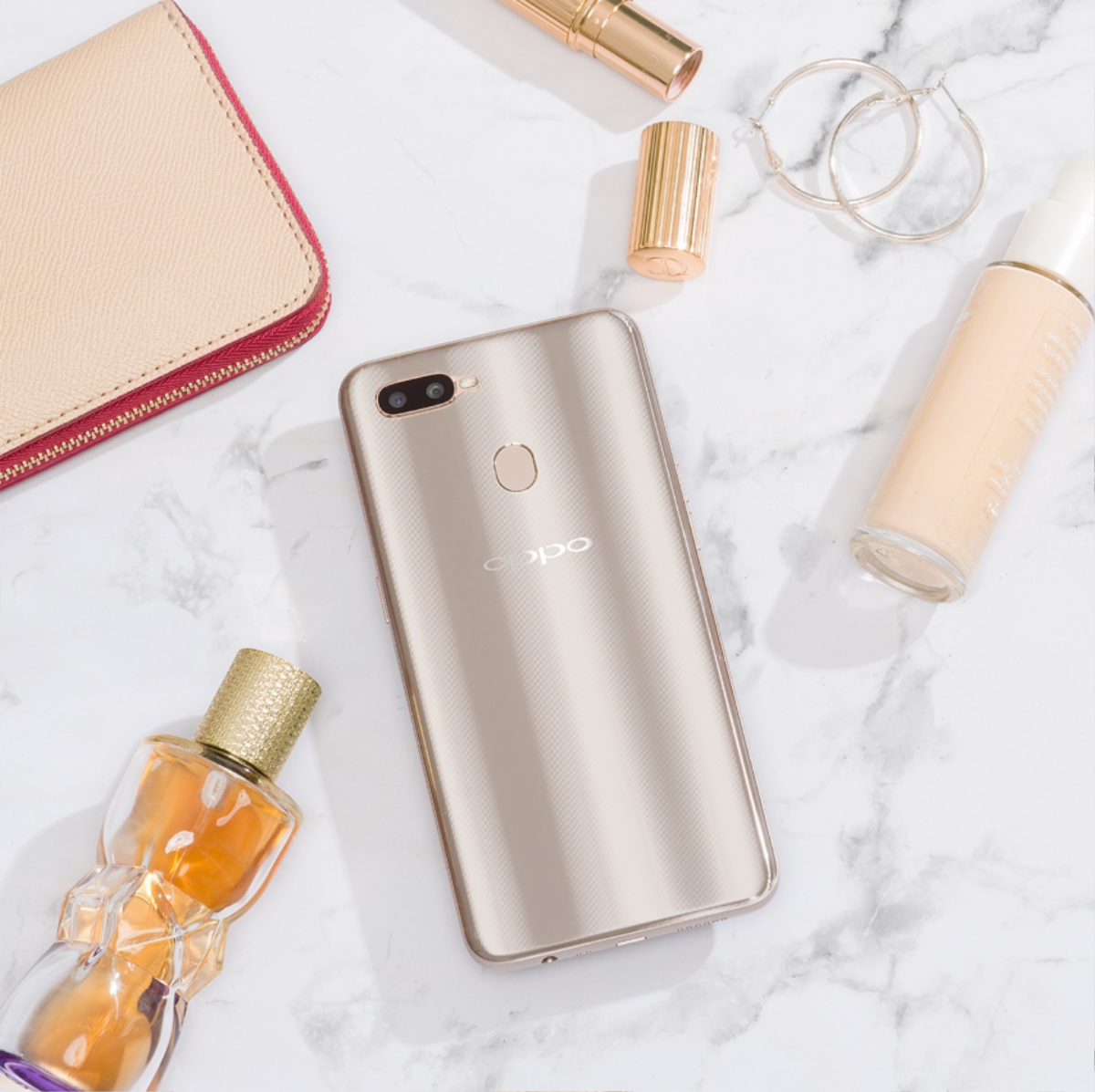 Hút mắt với thiết kế thời thượng của OPPO A7 vừa ra mắt Ảnh 4