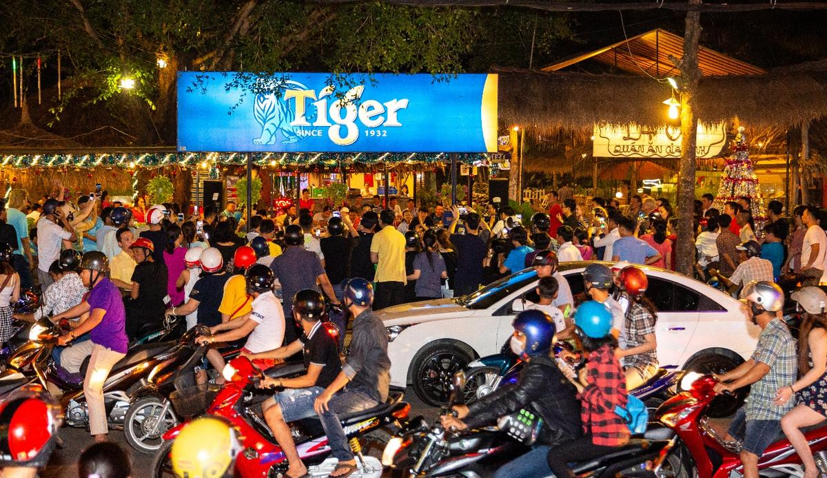 Fan nóng lòng đi Tiger Remix, Đàm Vĩnh Hưng lập tức 'thưởng nóng' bằng Liveshow độc lạ chưa từng thấy! Ảnh 9