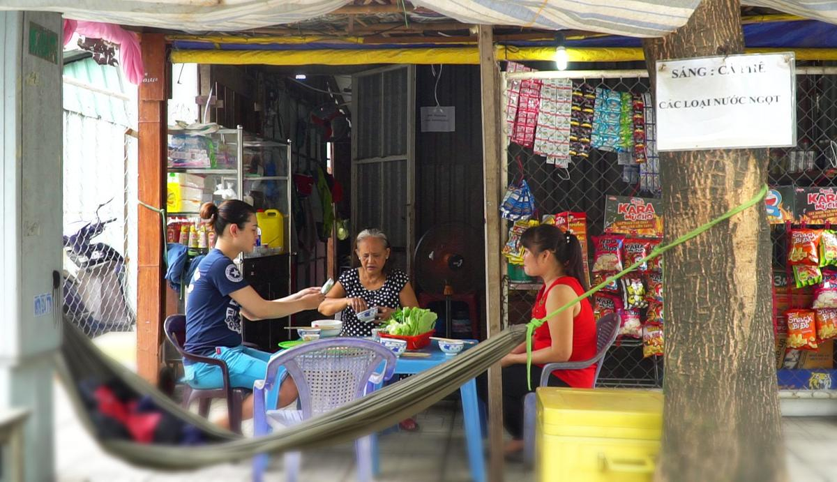 Cô gái mang hình hài một người đàn ông và câu chuyện đẫm nước mắt vì tủi nhục Ảnh 2