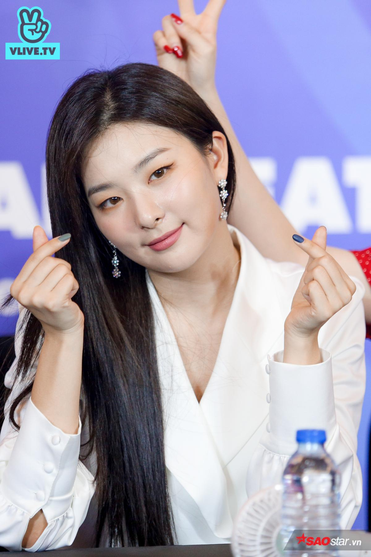 Fansign V Heartbeat tháng 4/2019: 'Mỹ nhân lạnh lùng' Irene (Red Velvet) 'tan băng', liên tục bắn tim và làm aegyo 'đốn tim' fan Việt Ảnh 11