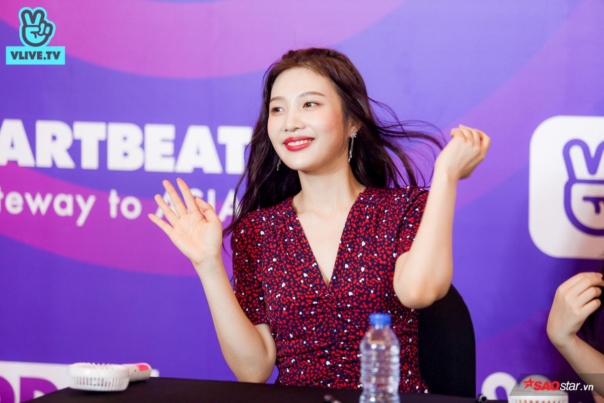 Fansign V Heartbeat tháng 4/2019: 'Mỹ nhân lạnh lùng' Irene (Red Velvet) 'tan băng', liên tục bắn tim và làm aegyo 'đốn tim' fan Việt Ảnh 13