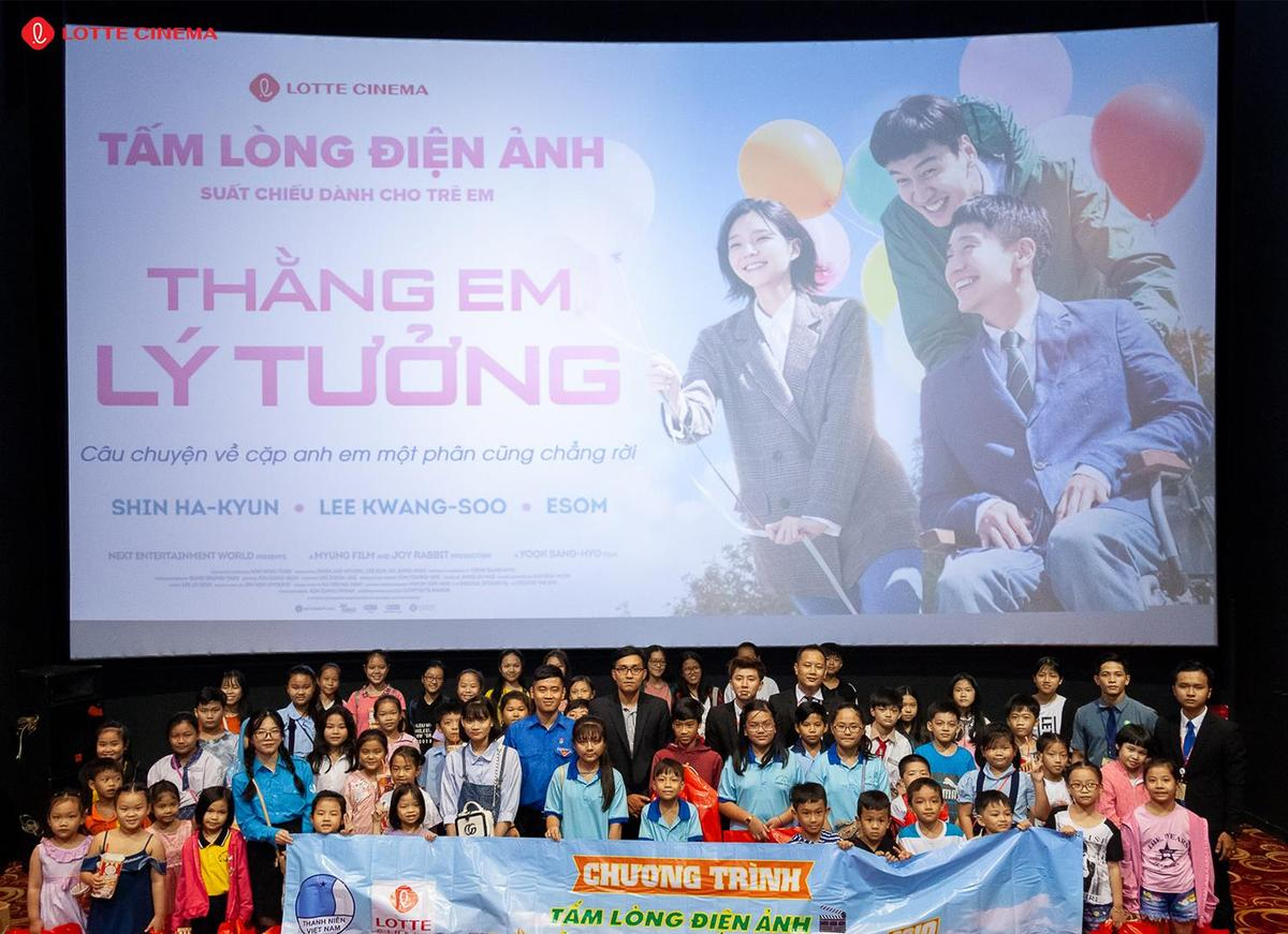 Chàng 'Hươu cao cổ' Lee Kwang Soo giao lưu cùng fan Việt tại Lotte Cinema Ảnh 5