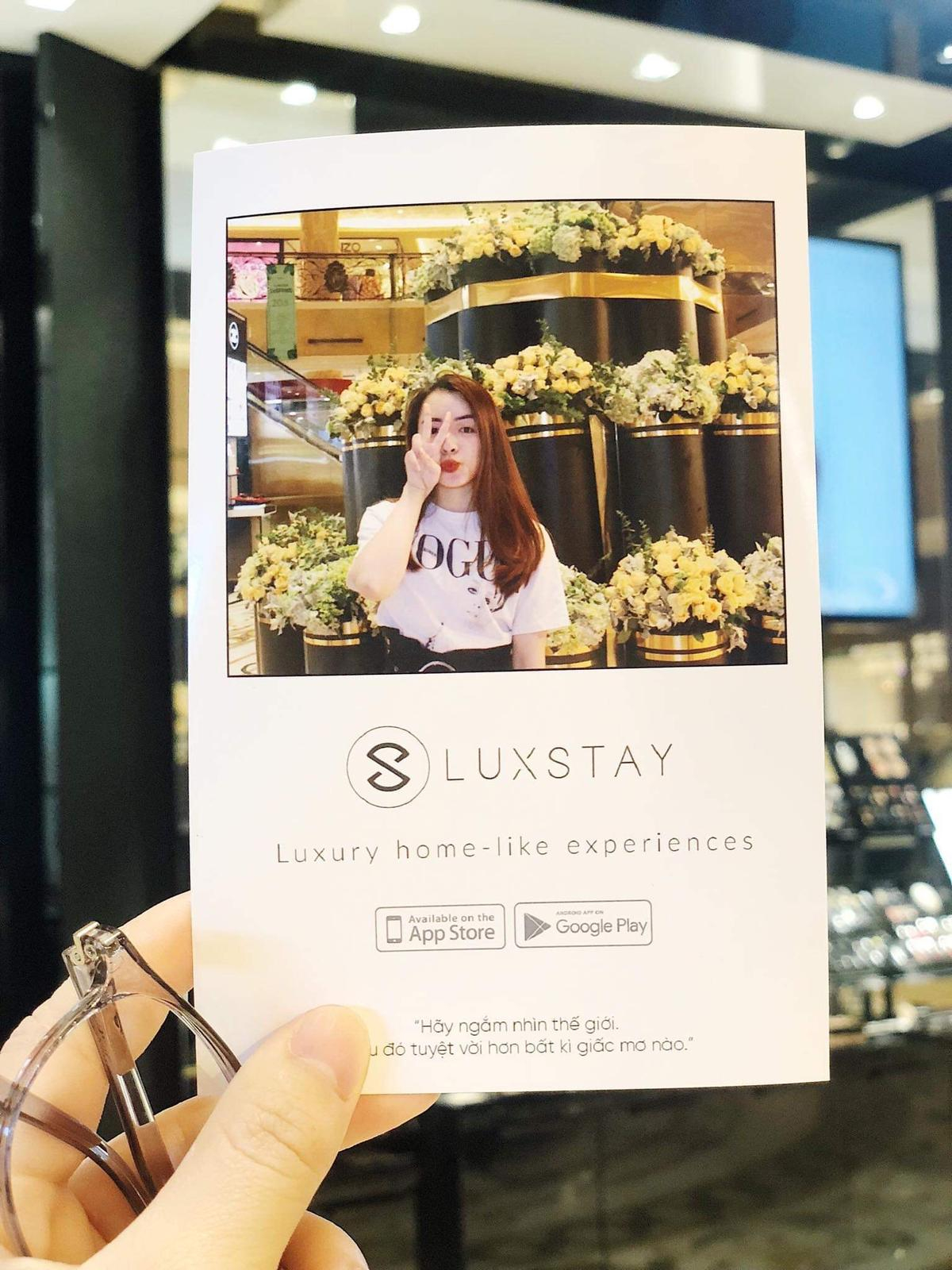 Giới trẻ Hà Nội đua nhau check-in tại phố đi bộ nhận quà 'khủng' từ Luxstay Ảnh 9