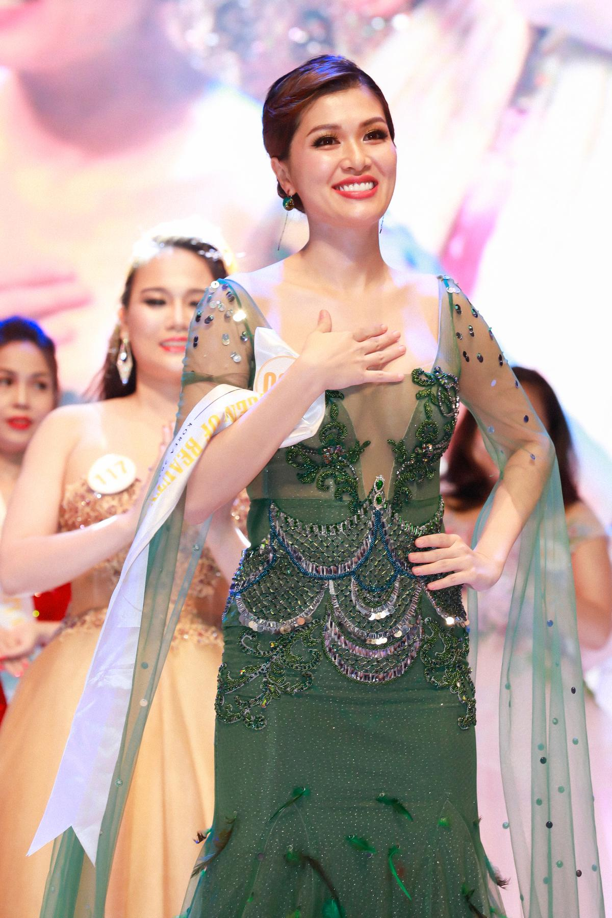 Hồ Oanh Yến xuất sắc đăng quang Queen Of Beauty World 2019 Ảnh 3