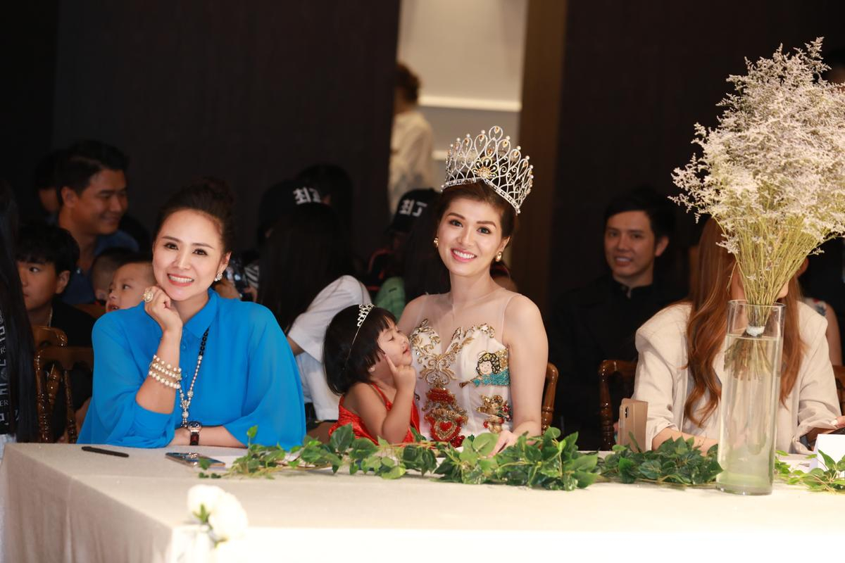 Hồ Oanh Yến xuất sắc đăng quang Queen Of Beauty World 2019 Ảnh 7