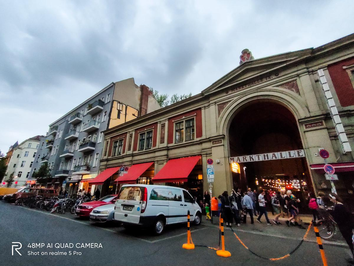 Một vòng trải nghiệm Markthalle Neun, thánh địa street food của 'Vương Quốc Bia' Ảnh 5