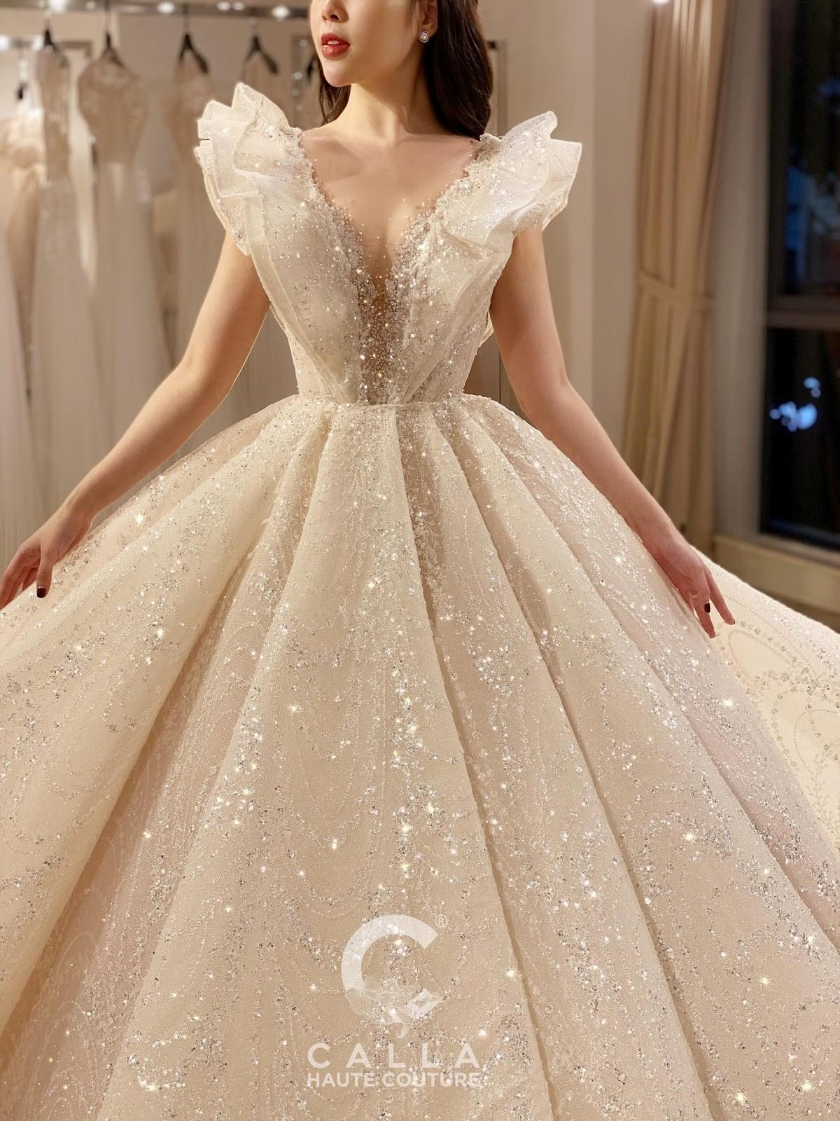 'Bà tiên của những chiếc váy cưới' và câu chuyện Calla Haute Couture với bước chuyển mình 19 năm Ảnh 1