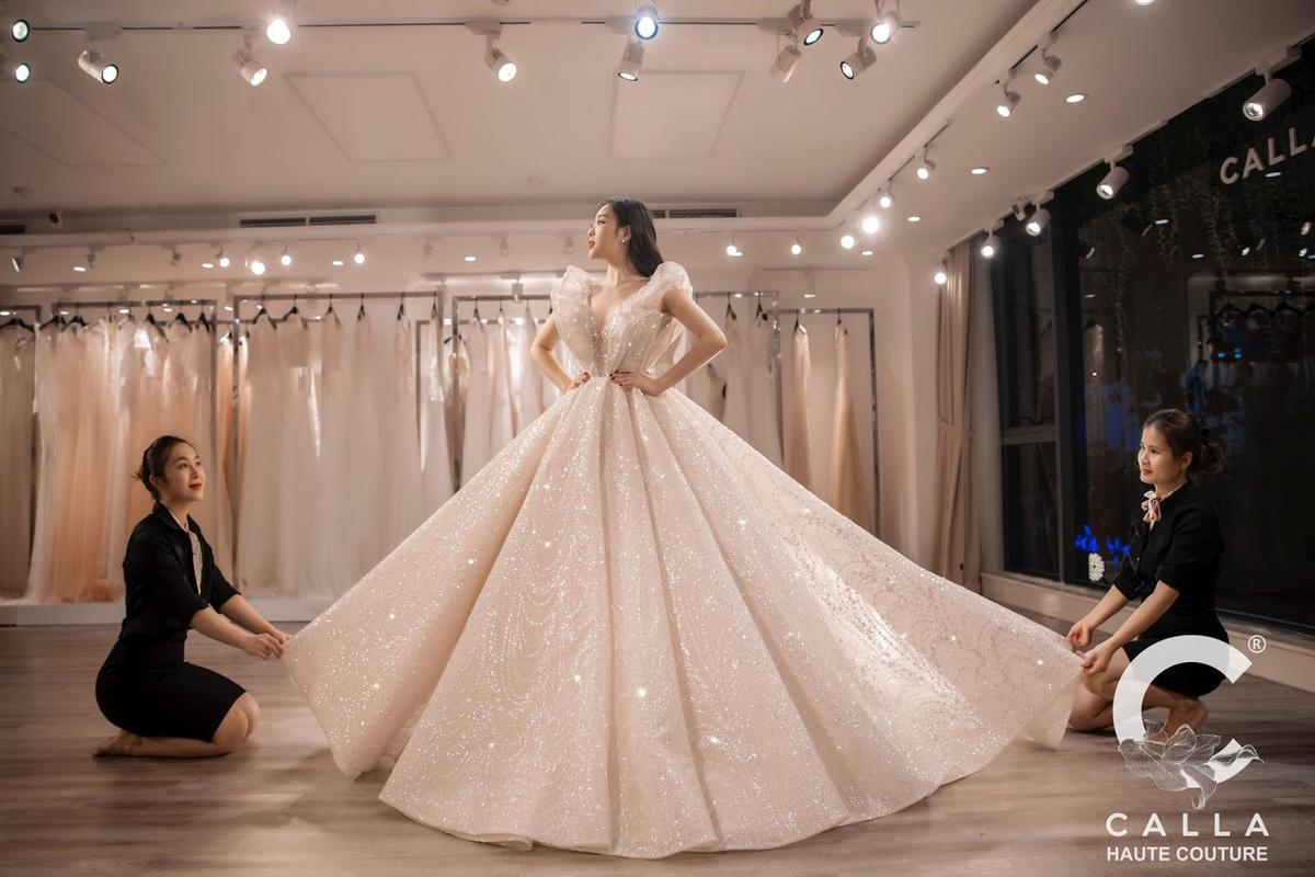 'Bà tiên của những chiếc váy cưới' và câu chuyện Calla Haute Couture với bước chuyển mình 19 năm Ảnh 4