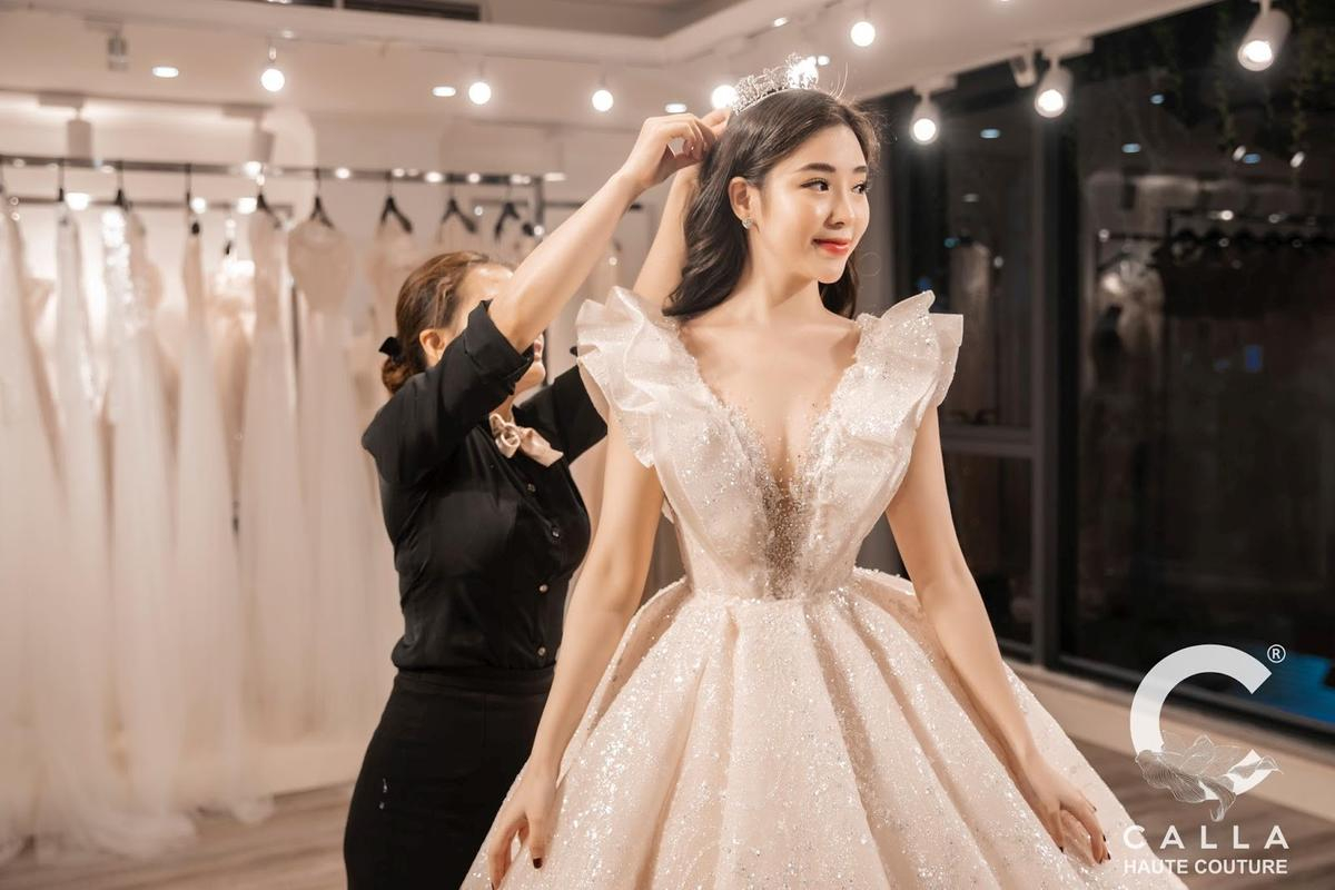 'Bà tiên của những chiếc váy cưới' và câu chuyện Calla Haute Couture với bước chuyển mình 19 năm Ảnh 6