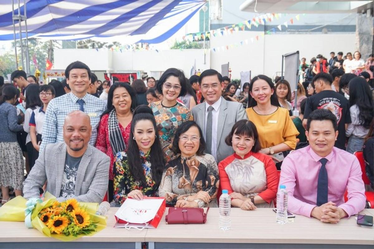 NSƯT - Á hậu Trịnh Kim Chi xuất hiện rạng ngời tại Spring Fest UEF 2020 Ảnh 5