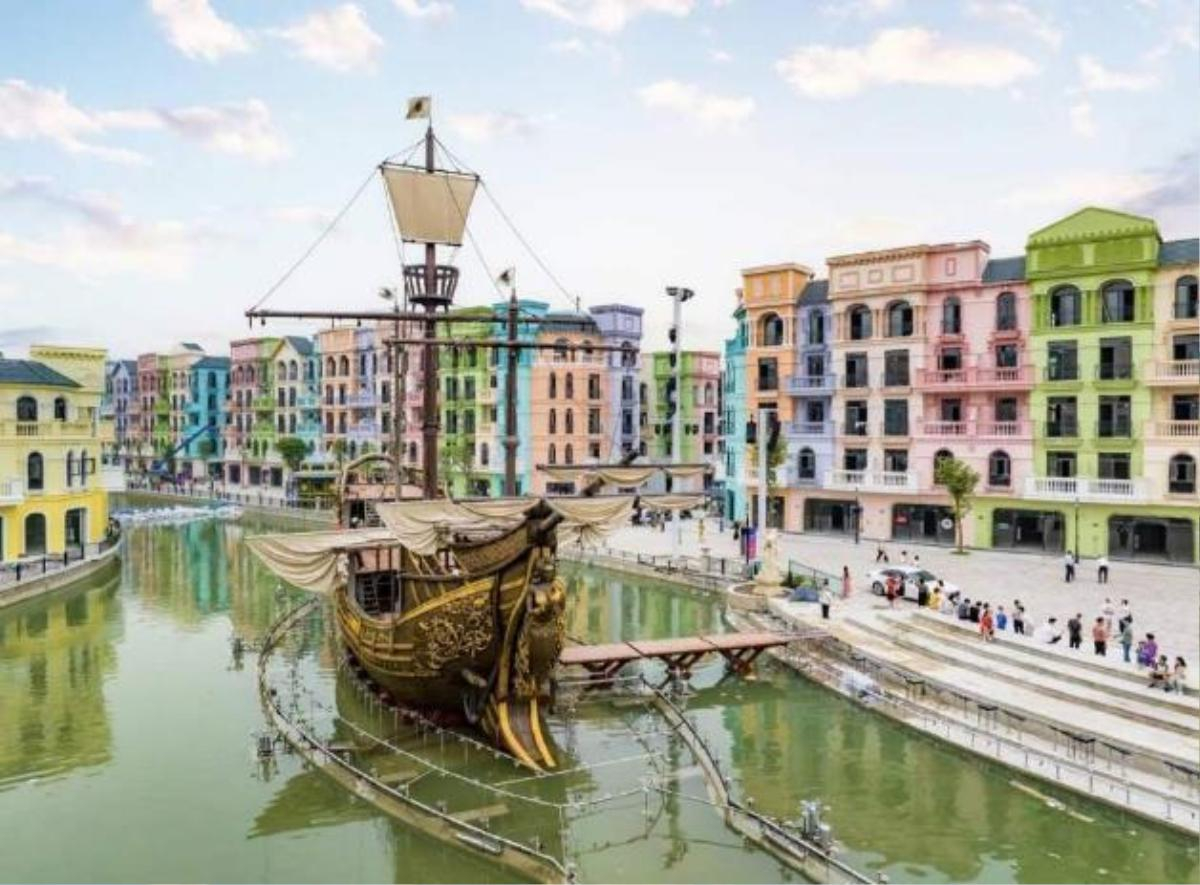 Mục sở thị 'thương cảng' The Venice long lanh trước ngày khai trương Mega Grand World Hà Nội Ảnh 3