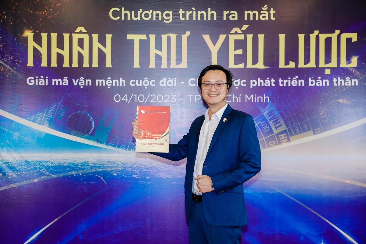 Giải mã vận mệnh cuộc đời qua hồ sơ Nhân Thư Yếu lược của Phong thuỷ Tam Nguyên Ảnh 1