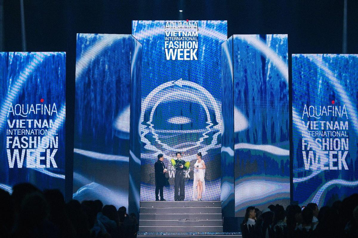 Gặp gỡ Thu Thủy - Nữ MC duyên dáng, tài năng của Aquafina Vietnam International Fashion Week 2023 Ảnh 3