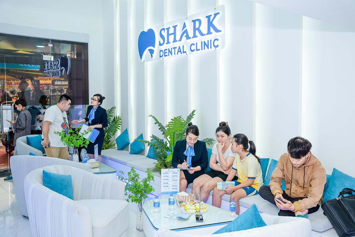 Nha Khoa Shark Tân Bình 'bùng nổ' ưu đãi mừng khai trương với hơn 200 khách hàng tham dự Ảnh 2