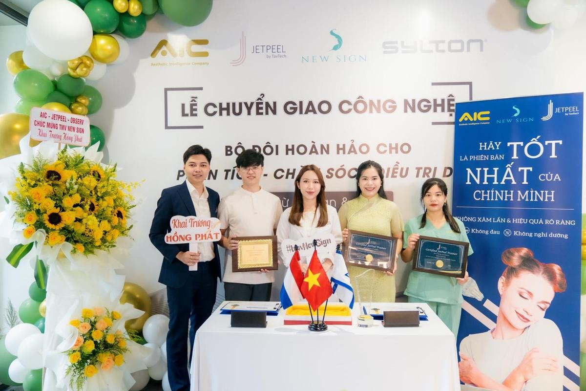 Thẩm mỹ viện New Sign chuyển giao thành công bộ đôi công nghệ chẩn đoán và chăm sóc da Châu Âu Ảnh 2