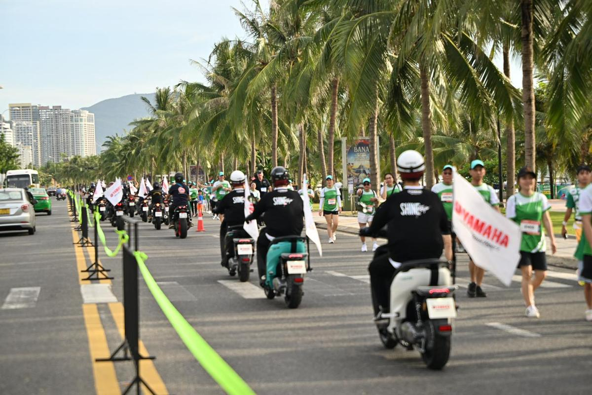 Yamaha NEO'S nổi bật dẫn đoàn giải chạy Marathon Quốc tế Đà Nẵng Manulife 2023 Ảnh 4