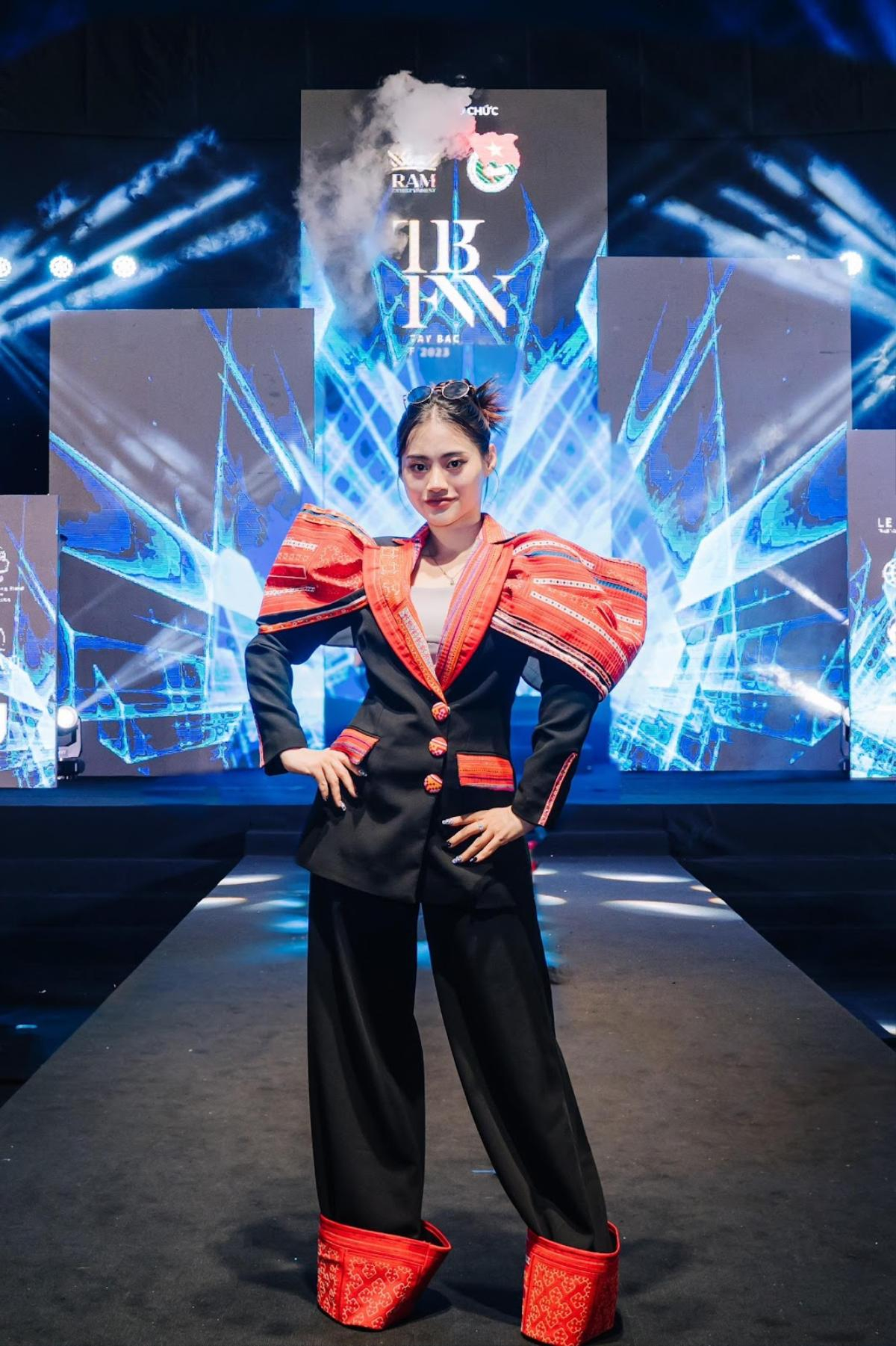 Hoa hậu Đỗ Thị Hà xác nhận tham gia '9 FASHION SHOW' tại TX Nghĩa Lộ, Yên Bái Ảnh 3