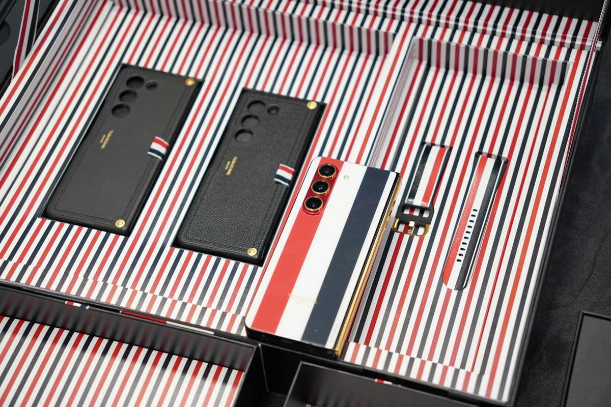 Samsung Z Fold5 Thom Browne Edition - Mật mã tối thượng cho phong cách lịch lãm Ảnh 3