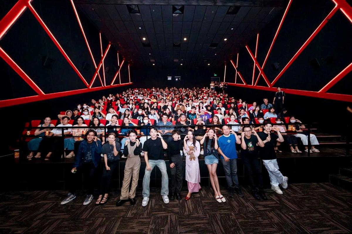 Starlight Cinema – Rạp Chiếu Phim Việt Cho Người Việt Ảnh 4