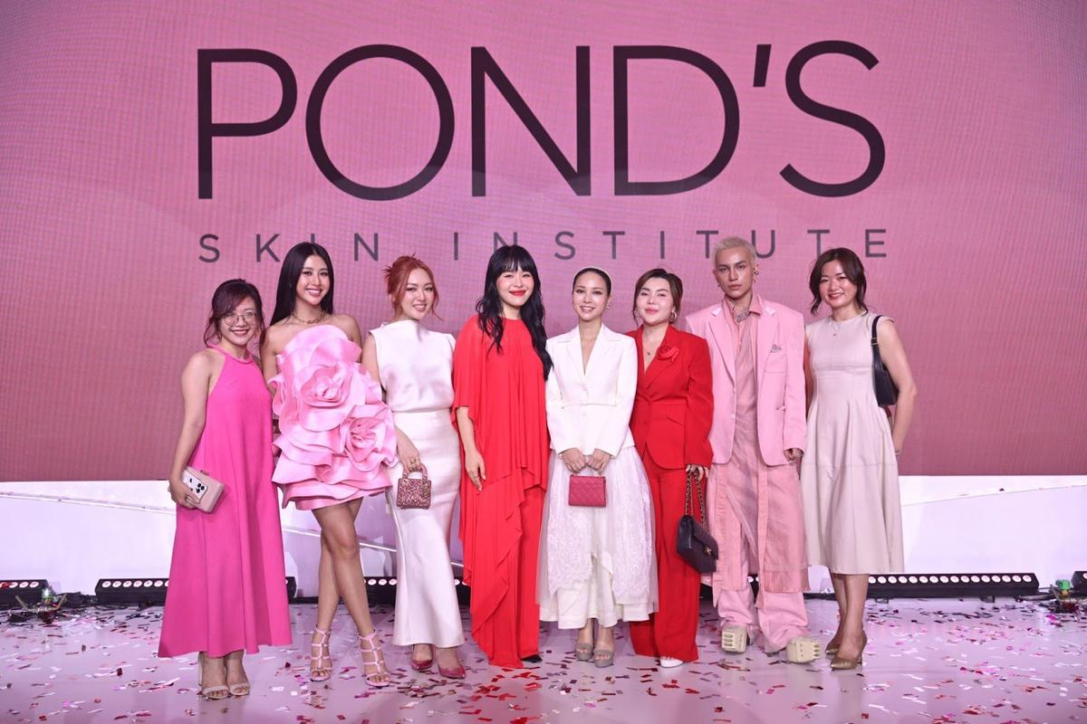 POND'S SKIN INSTITUTE 'gây sốt' với sự xuất hiện của Tzuyu (Twice) và mỹ nhân Thái Lan Yaya Urassaya Ảnh 2