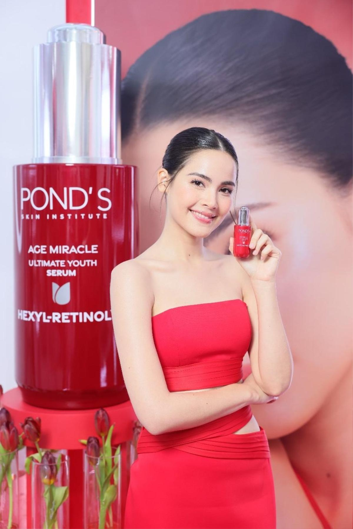 POND'S SKIN INSTITUTE 'gây sốt' với sự xuất hiện của Tzuyu (Twice) và mỹ nhân Thái Lan Yaya Urassaya Ảnh 5