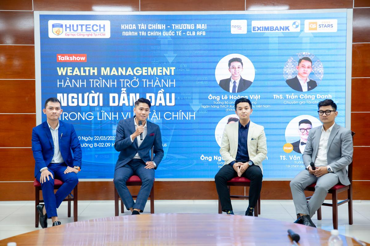 Muôn màu kiểu học để sinh viên Tài chính - Ngân hàng làm chủ 'cuộc chơi' tiền tệ Ảnh 4