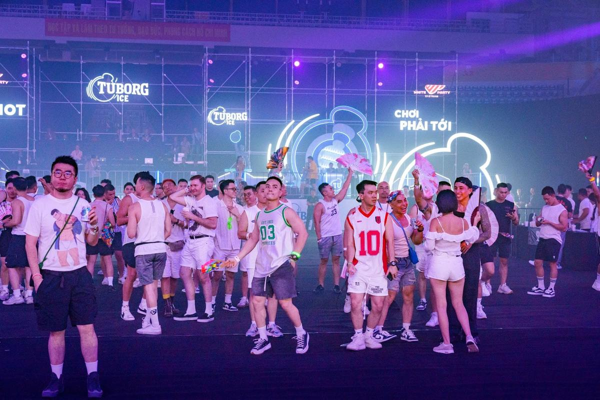 'Chơi phải tới' cùng Tuborg Ice tại White Party Việt Nam 2024: Đêm nhạc bùng nổ Ảnh 7