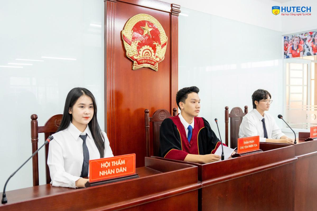 Luật kinh tế: Ngành học đắt giá trong nền kinh tế hội nhập Ảnh 1