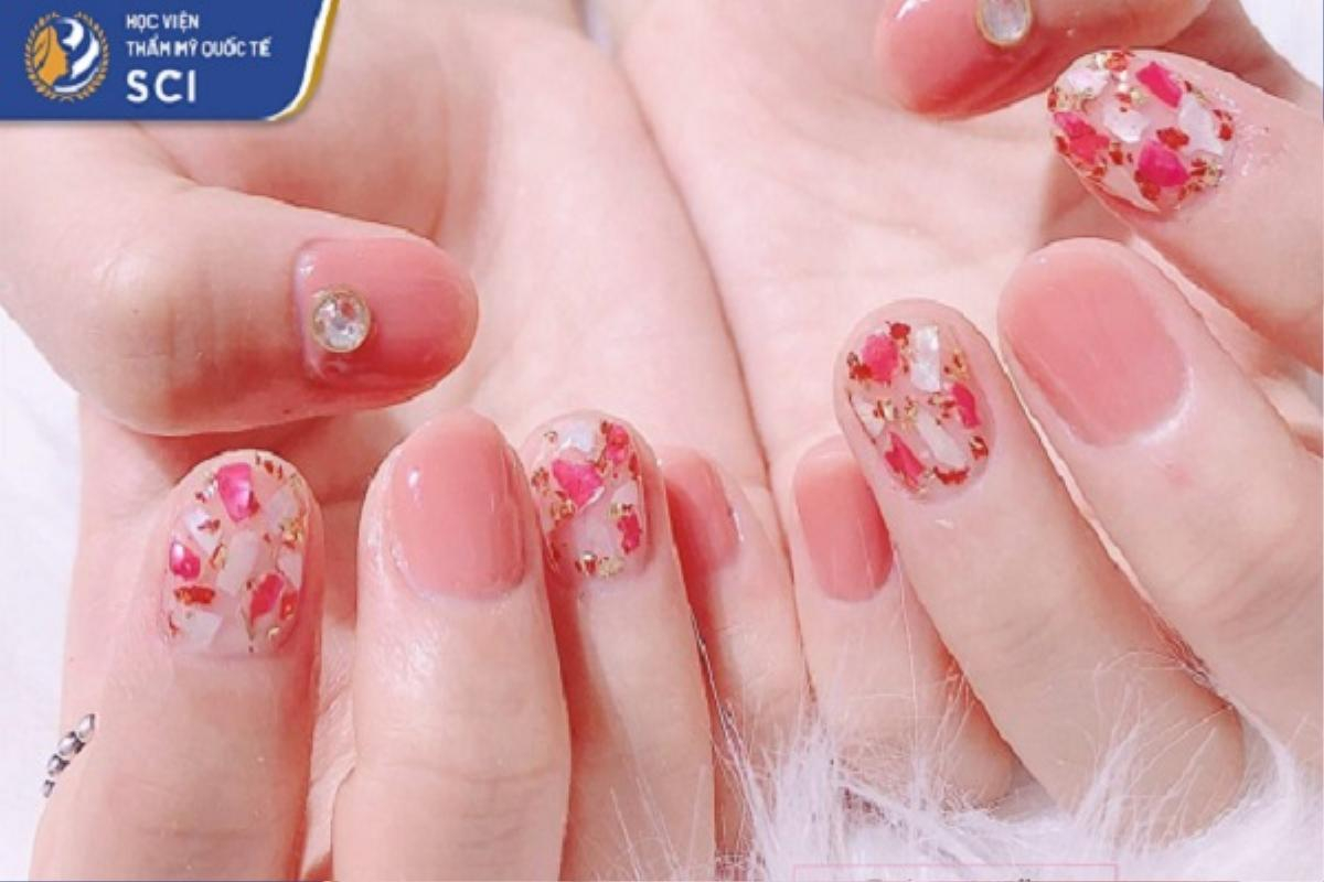 Học viện thẩm mỹ SCI giải đáp: Học nail có khó không? Ảnh 1