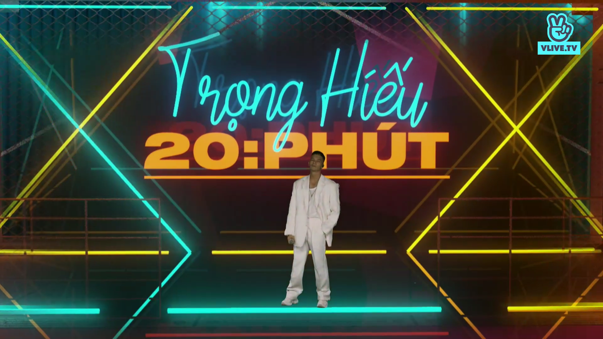 HIEUTHUHAI - Color mang hit 'gây bão' tại King of Rap 2020 lên sân khấu lớn, chiếm trọn spotlight với phiên bản mới quá 'xịn' Ảnh 12