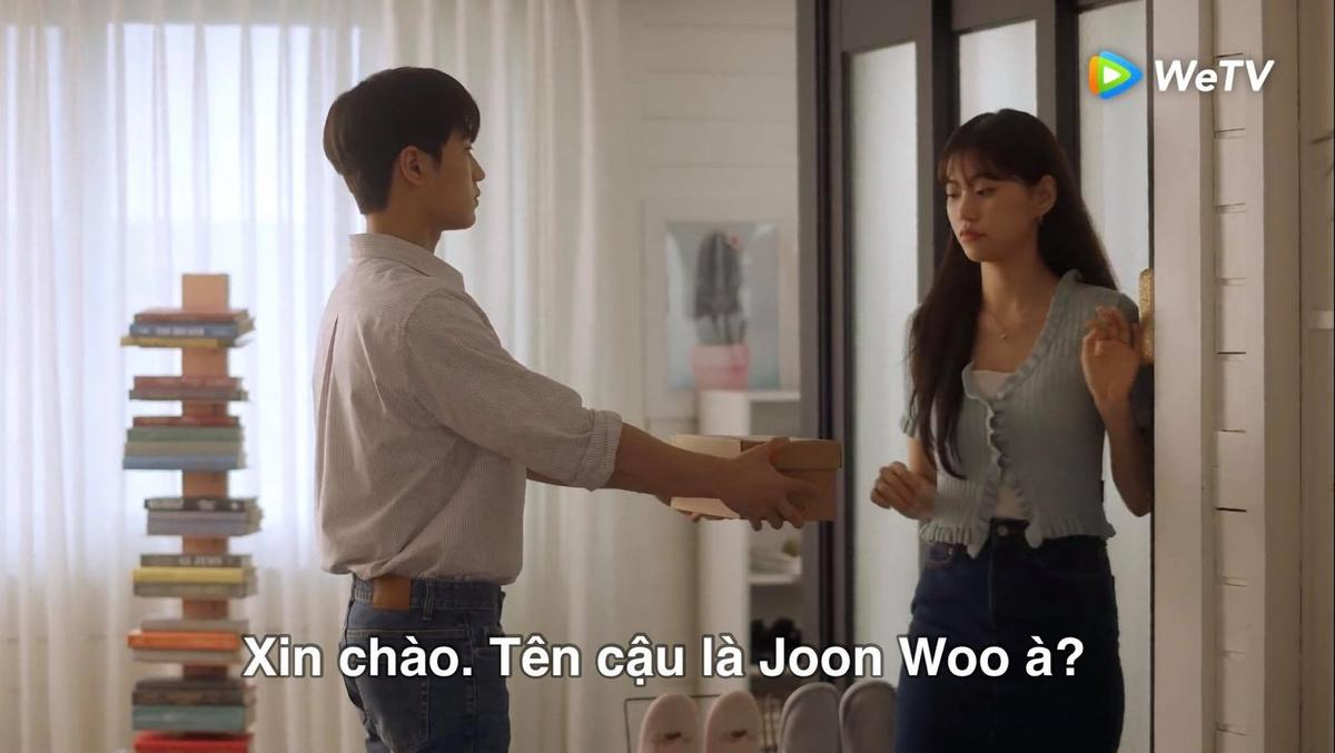 'Đôi bạn cùng ế' Choi Yoojung - Kim Doyeon (Weki Meki) quậy tung nhà chung với 'hội trai đẹp' trong web-drama 'Lần đầu đu đưa' Ảnh 12