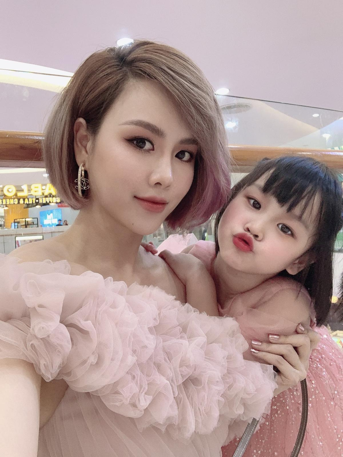 Hot single mom Trang Tey: Một mình nuôi con nhưng vẫn kinh doanh cực giỏi Ảnh 2