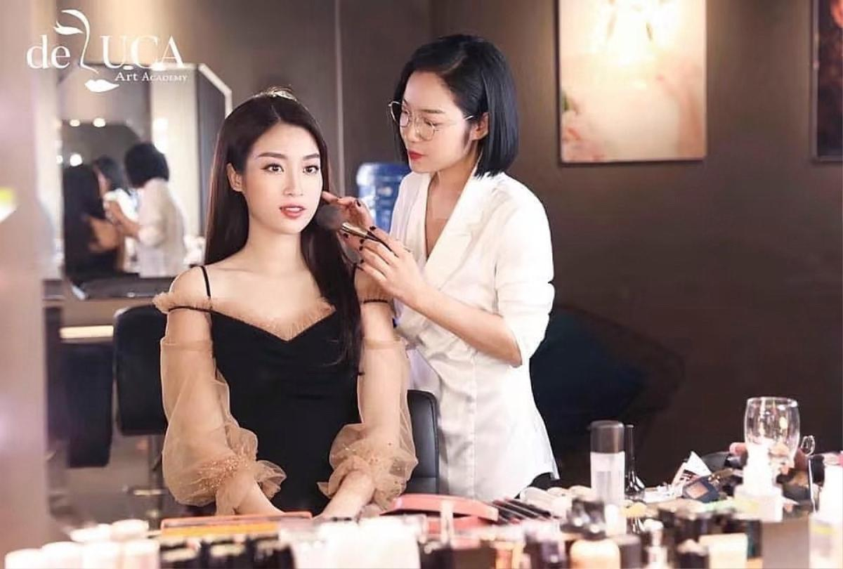 Chuyên gia trang điểm Tâm Tâm: 'Makeup ví như hội hoạ, là 'cuộc chơi' với màu sắc' Ảnh 4