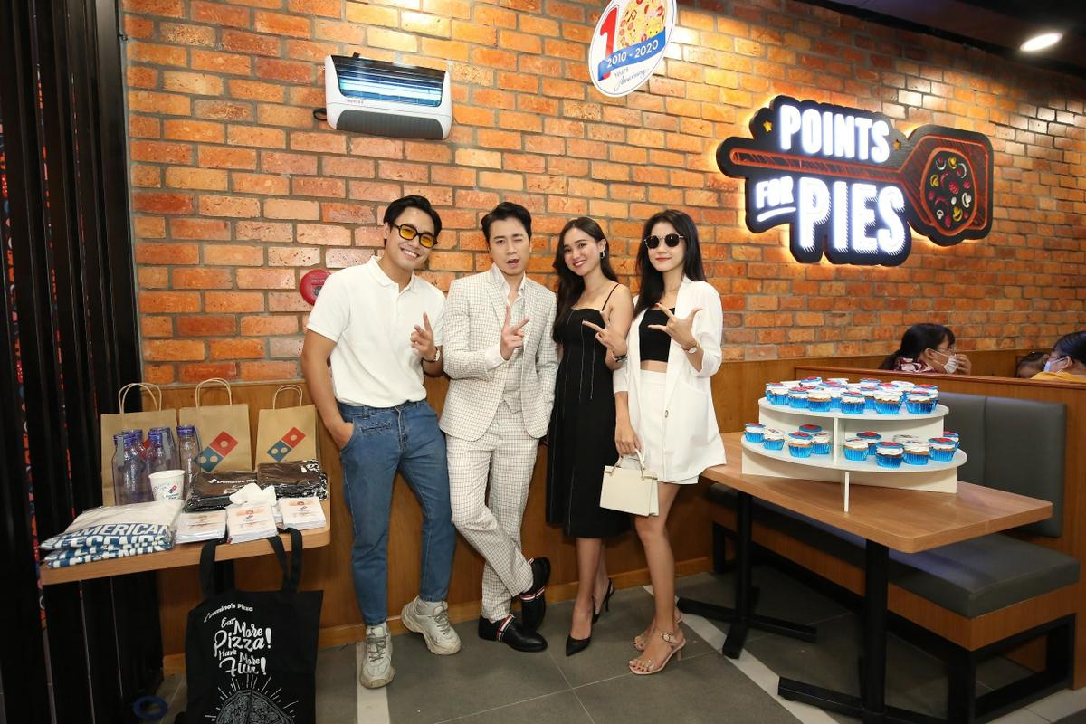 Sau chung kết Rap Việt, Karik trở thành 'Hoàng tử pizza' khuấy động buổi khai trương cửa hàng thứ 50 - Domino's Phạm Hồng Thái Ảnh 5