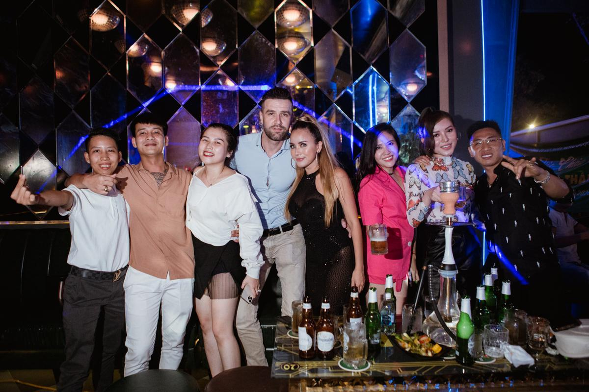 DJ Myno và Van Bakel dự khai trương Pub Ceo ở Quy Nhơn Ảnh 10