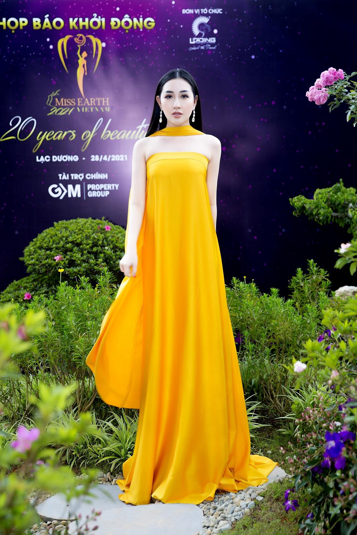 Hoa hậu Huỳnh Thuý Anh đẹp tỏa sáng tại họp báo Miss Earth Việt Nam 2021 Ảnh 3