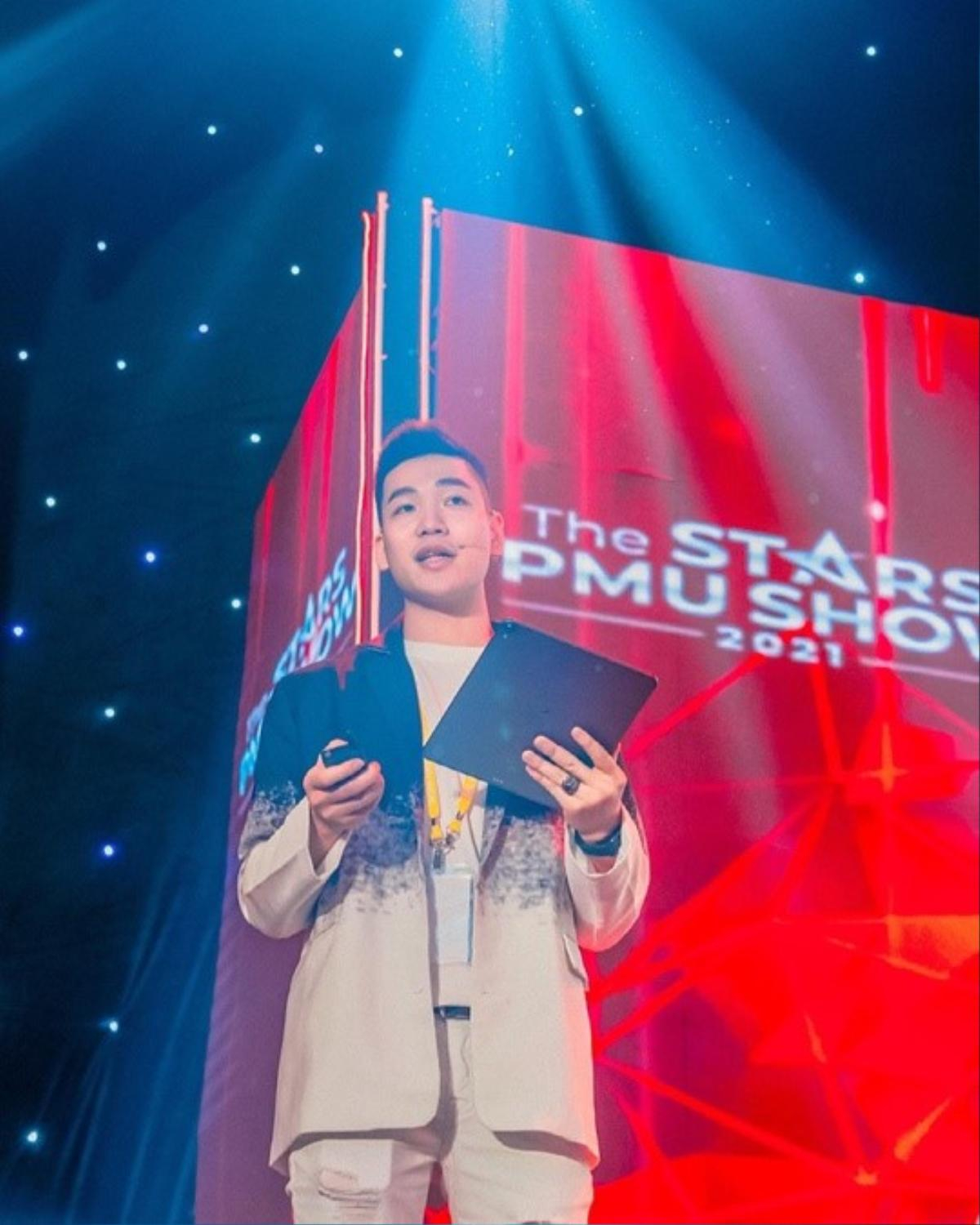 Master Khương Minh tỏa sáng với vai trò chuyên gia phác họa lông mày công nghệ 4.0 tại The Star PMU Show Ảnh 4