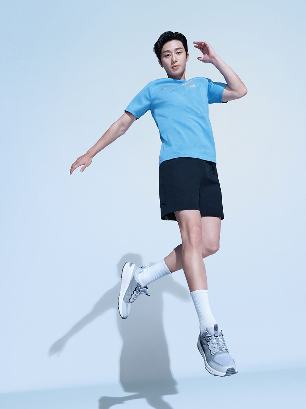 Ngôi sao Park Seo Jun trở thành Đại sứ Thương hiệu mới của Skechers tại Việt Nam Ảnh 2