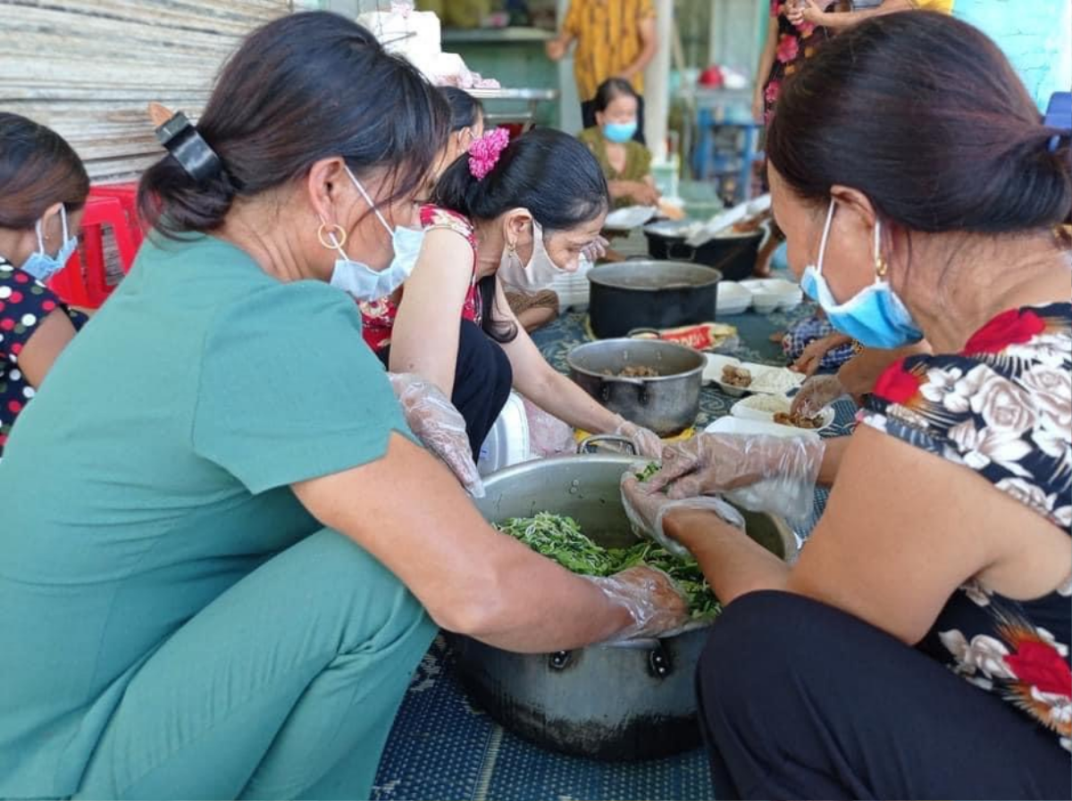 Hàn Quốc Hùng (Nguyễn Đình Hùng) chàng trai 9X với tấm lòng ấm áp của người con Hà Tĩnh Ảnh 7