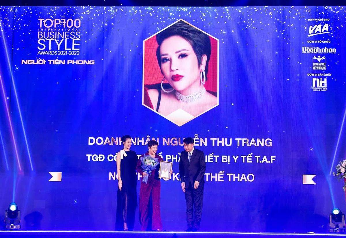 Doanh Nhân Nguyễn Thu Trang nhận giải Top 10 Doanh nhân Tiên phong trong lĩnh vực thiết bị y tế 2021-2022 Ảnh 1