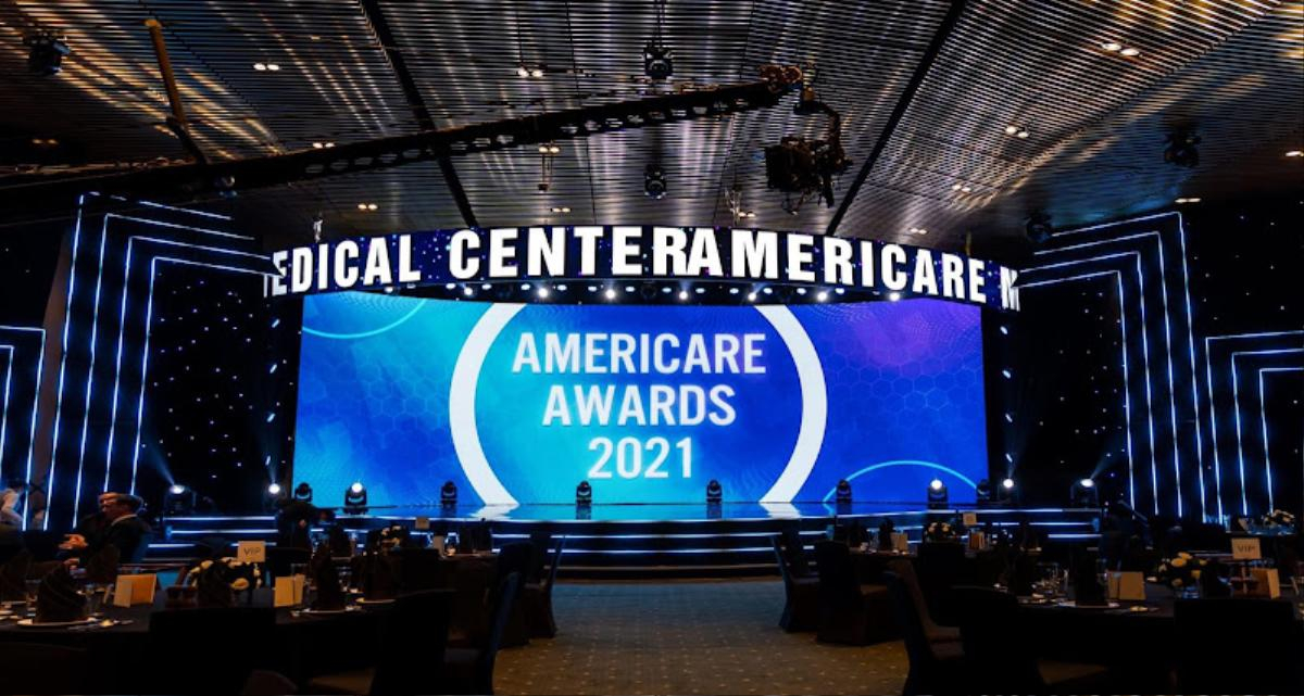 Siêu thảm đỏ Americare Awards 2021: Bảo Anh và Erik 'quẩy' cực sung Ảnh 1