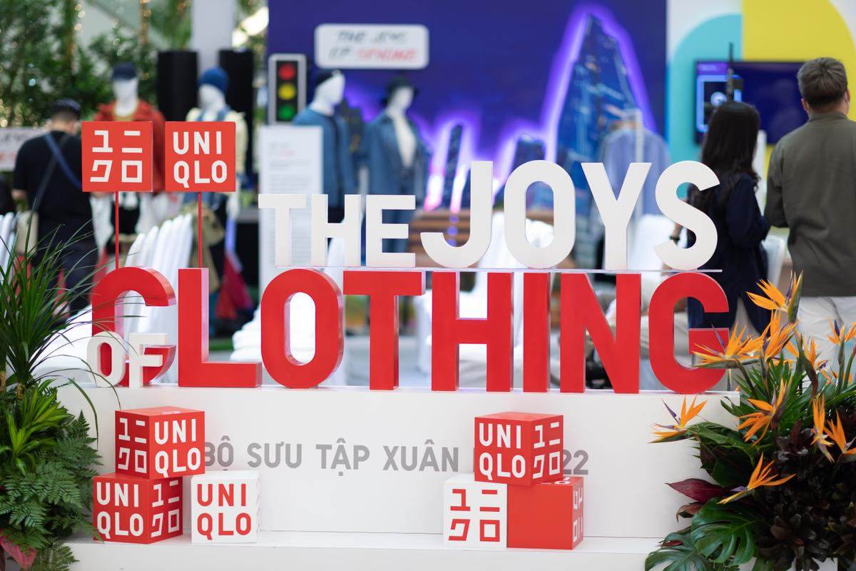 H'Hen Niê cùng Quang Bảo 'khoác lên mình hân hoan của mùa mới' với BST LifeWear Xuân/Hè 2022 của UNIQLO Ảnh 1